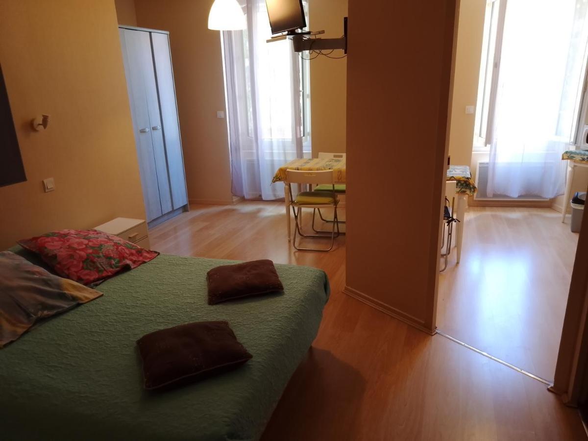Le Moderne Veynes - Location D'Appartements A La Nuitee Buitenkant foto