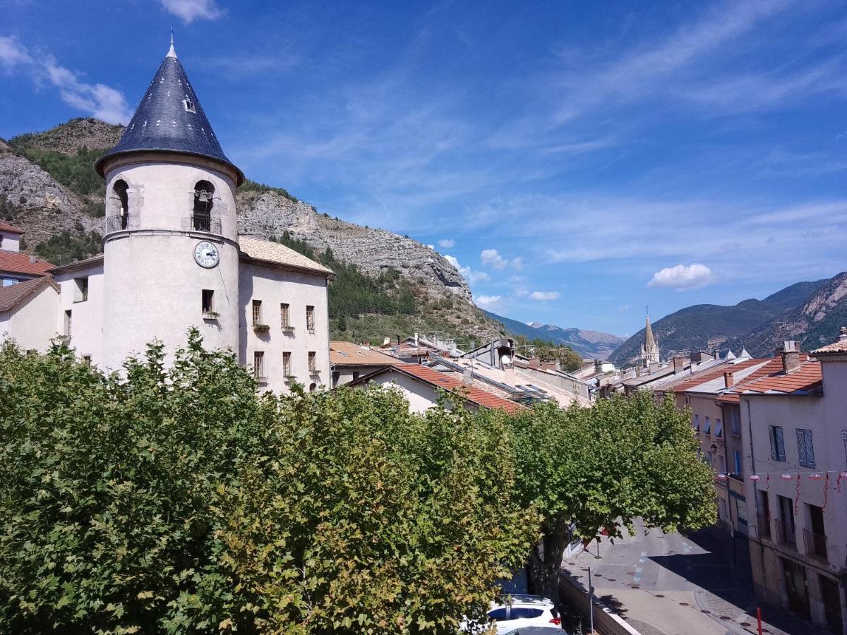 Le Moderne Veynes - Location D'Appartements A La Nuitee Buitenkant foto